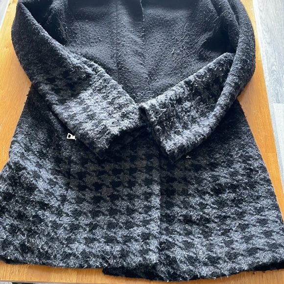 Light winter coat in black and grey - Picture 2 of 6